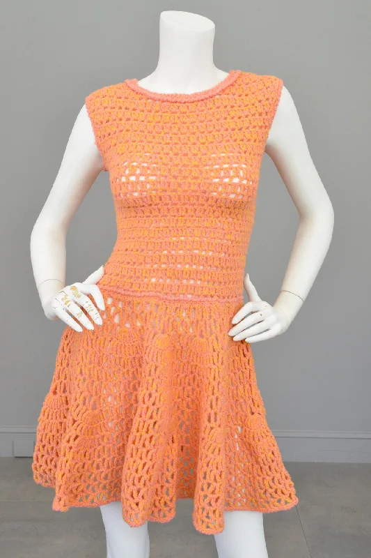 Casual and Comfortable Outfits 1960s 70s Pink + Yellow = Orange Yarn Crochet Mini Dress