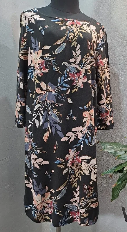 Comfort Centric Apparel Casual Floral Viscose Dress (Small)