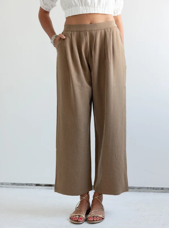 Relaxed Fashion Baldwin Trouser - Mocha