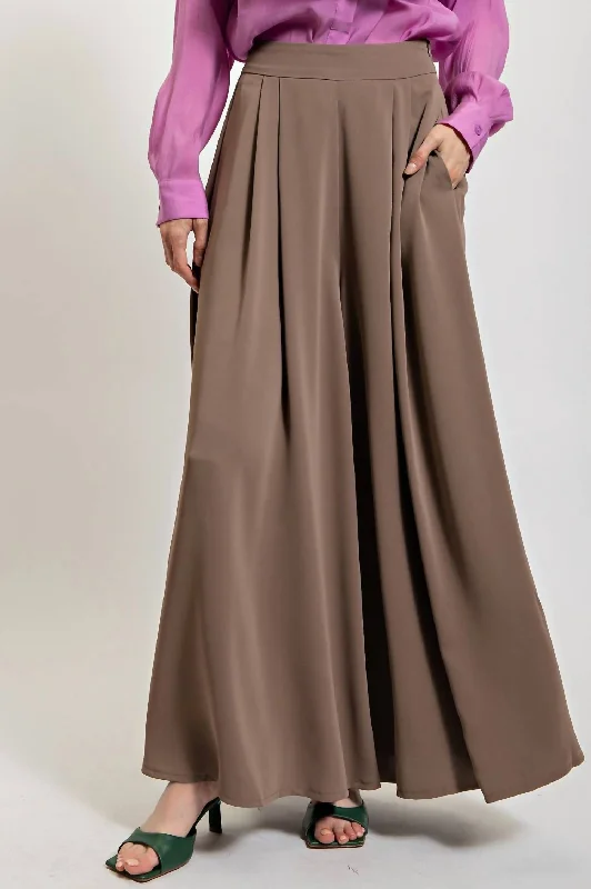 Comfortable Chic Wool Doby Wide Pants In Mocha