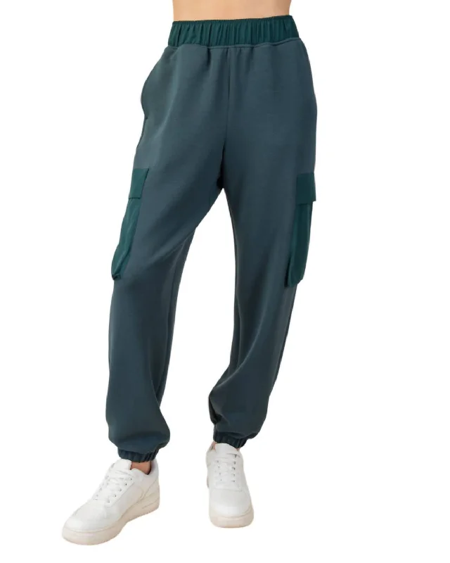 Sophisticated Style Scuba Pocket Jogger In Green