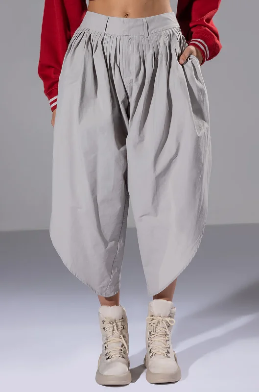 Chic Style, Always In Vogue TRE CHIC CROPPED OVERSIZED PANTS