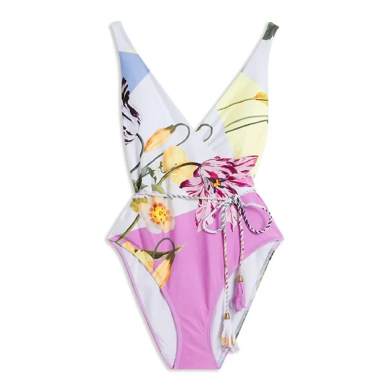 Fashion Essentials Rozieh One Piece Swimsuit In White