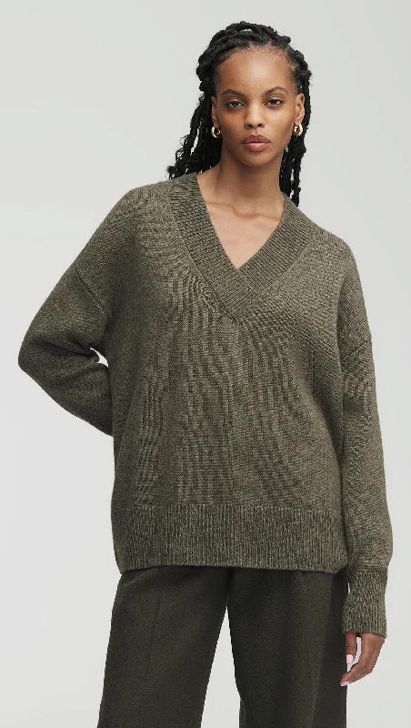 Stylish Savings Oversized Chunky V-Neck Sweater in Wool-Cashmere | Olive Melange